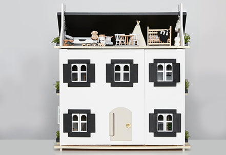 A DOLL HOUSE FOR US EDIE