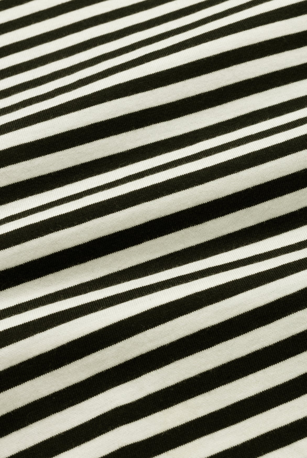 L/S T-Shirt | Pirate Black - Cream