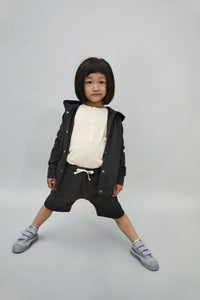 Korte Broek | Nearly Black