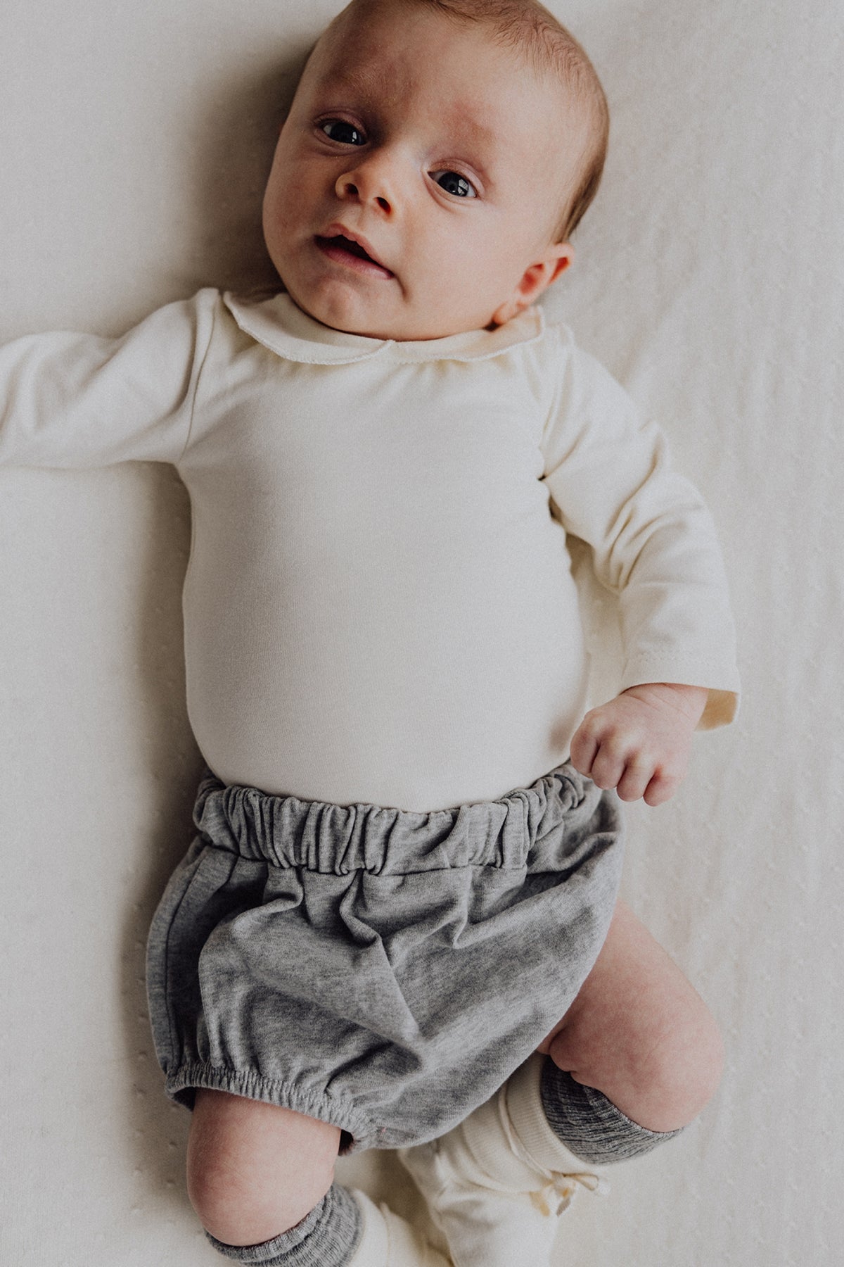 Baby kurzes Pluderhöschen | Grey Melange